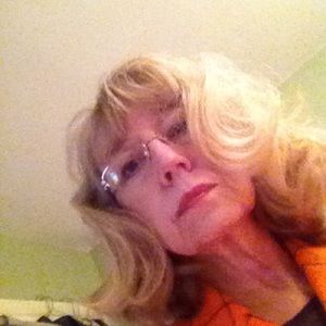 Meet your Posher, Pamela